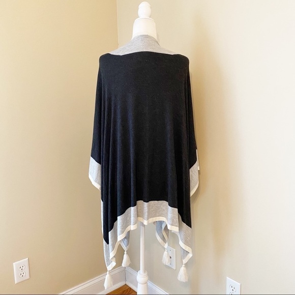 Talbots Tassel Trim Open Front Wrap Poncho - Picture 3 of 7